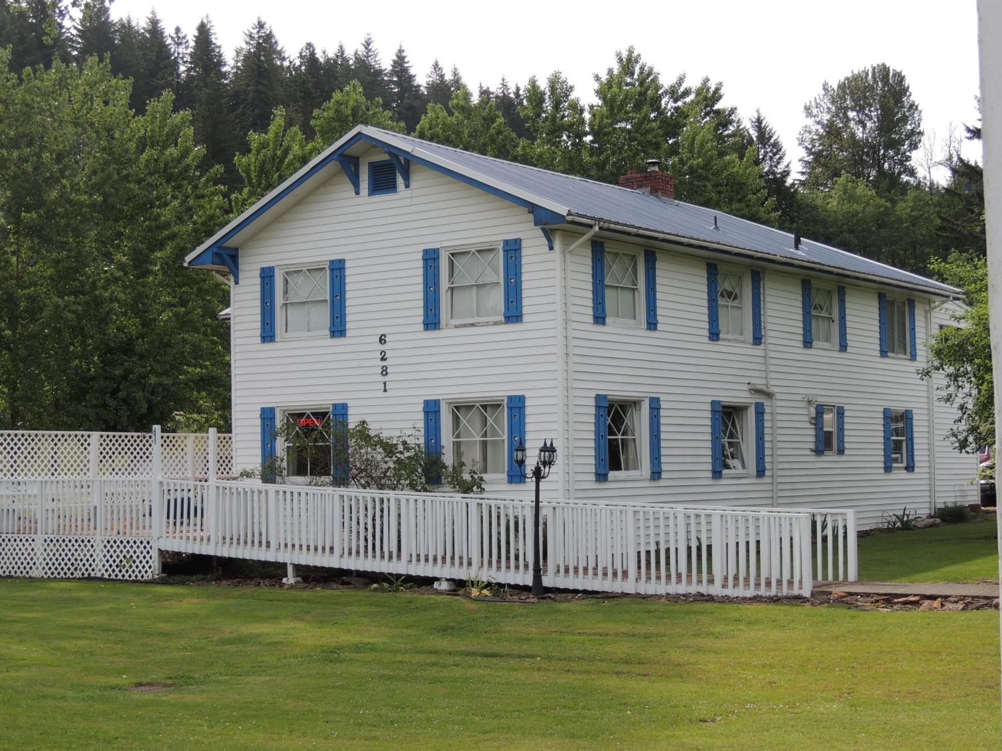 Foster Lake Inn Sweet Home Bagian luar foto